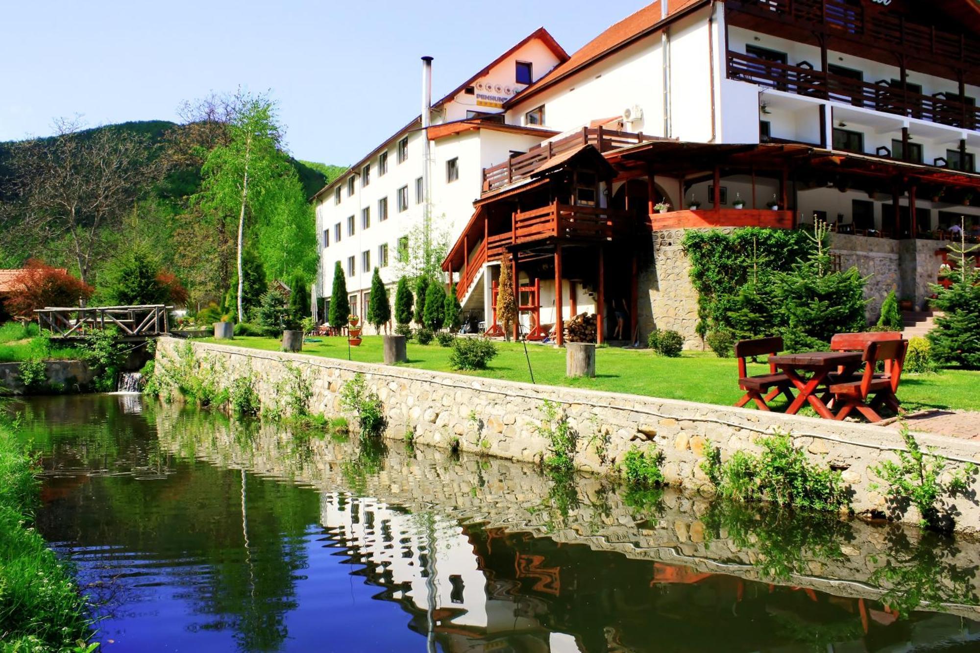 Pensiunea Mai Răşinari Exterior foto